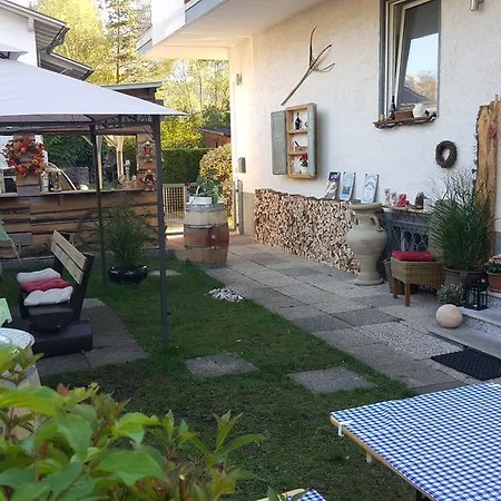 Gasthuis Am Faakersee / Haus Schalli