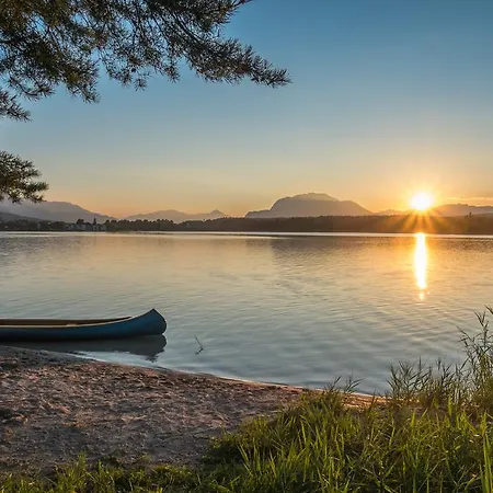 Gasthuis Am Faakersee / Haus Schalli Faak am See